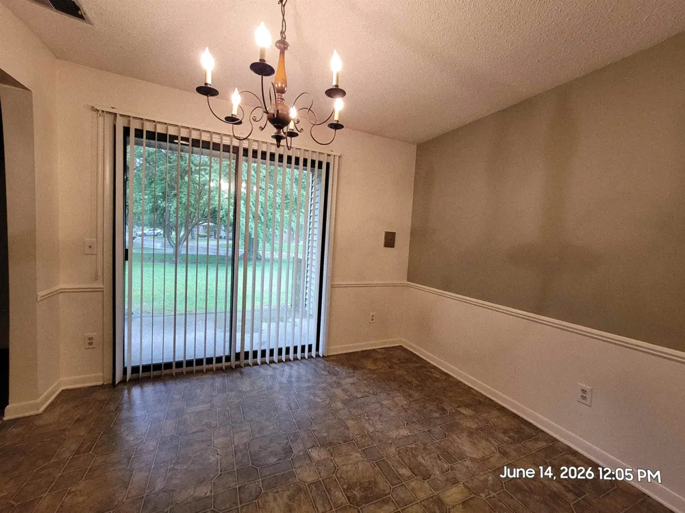 1048 Grenoble Lane Lansing City, MI 48917