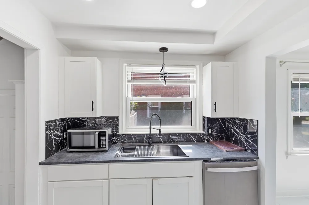 21211 Newcastle Road Harper Woods, MI 48225