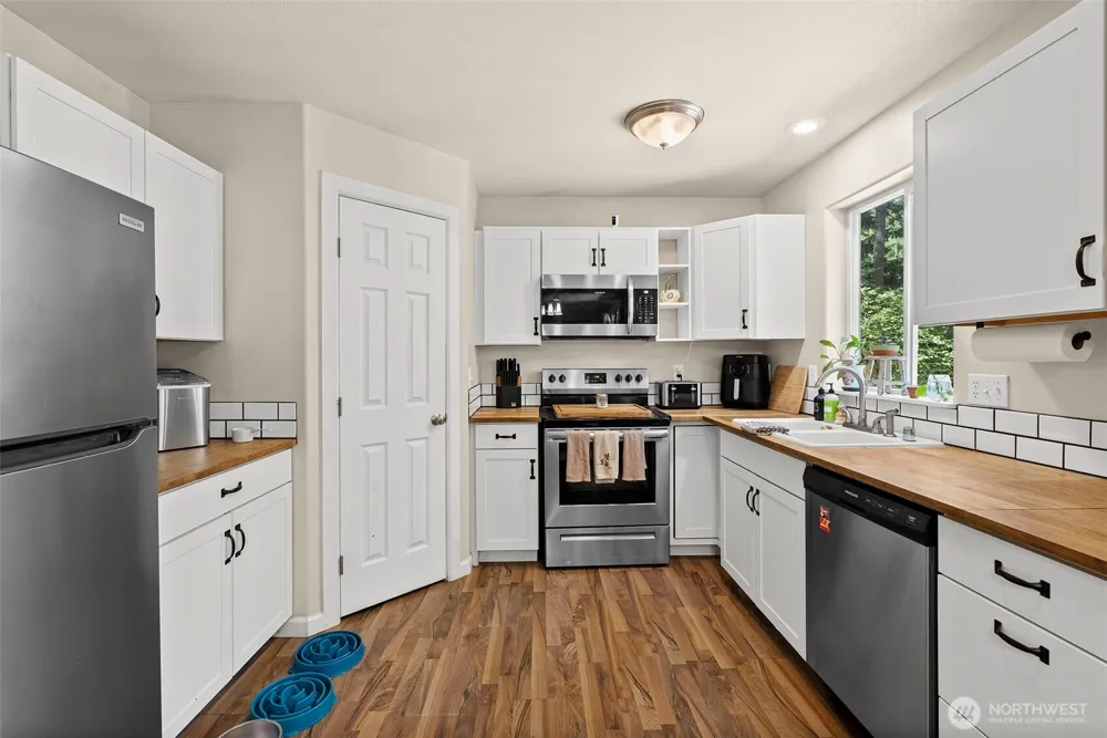 18102 Big Fir Court SE Yelm, WA 98597