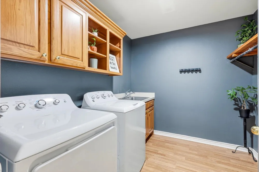 1328 Pierce Road Red Oak, TX 75154
