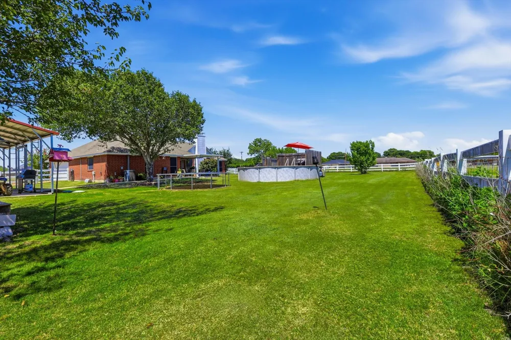 1328 Pierce Road Red Oak, TX 75154