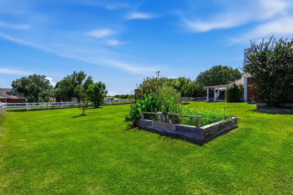 1328 Pierce Road Red Oak, TX 75154