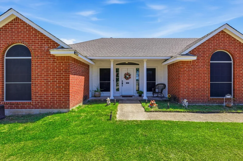 1328 Pierce Road Red Oak, TX 75154