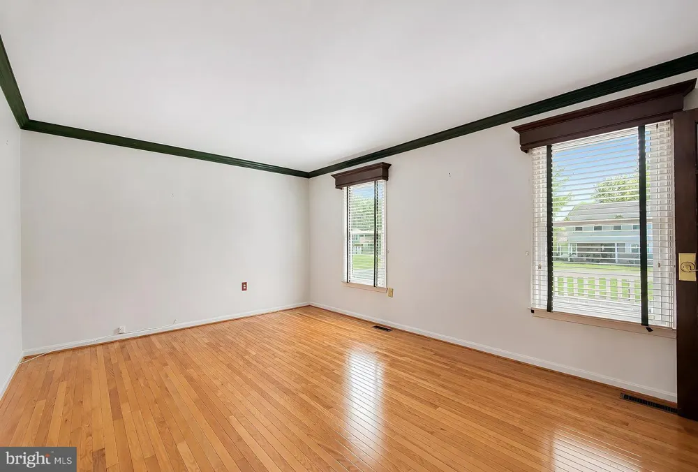 9301 LINHURST DRIVE Clinton, MD 20735