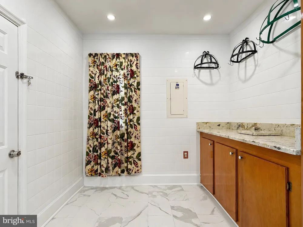 9301 LINHURST DRIVE Clinton, MD 20735