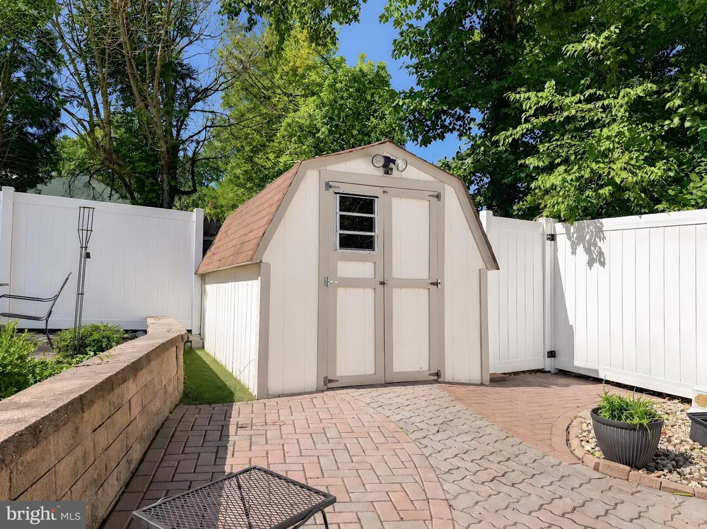 9301 LINHURST DRIVE Clinton, MD 20735