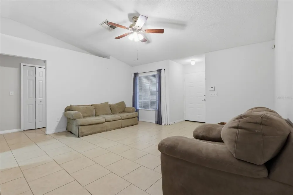 1210 BLUFIELD AVENUE Brandon, FL 33511