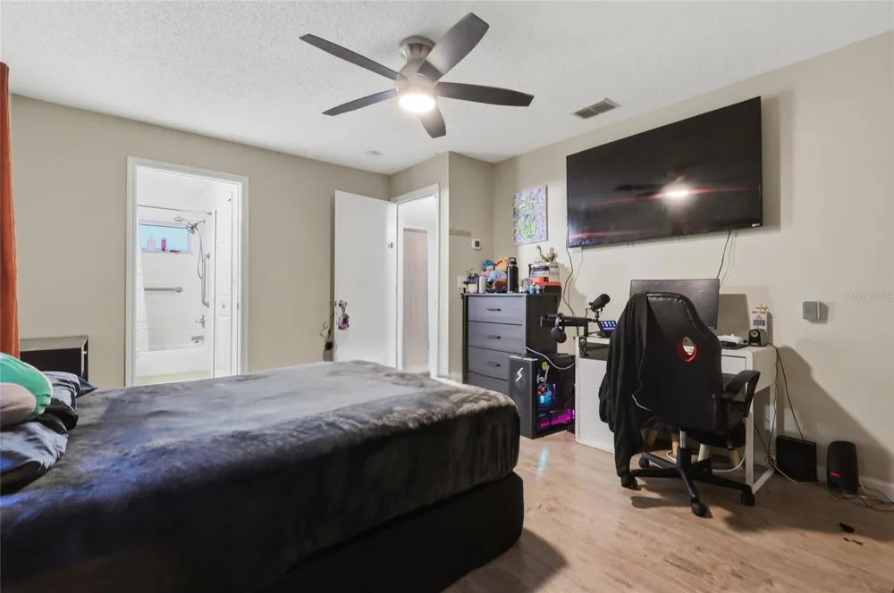 1210 BLUFIELD AVENUE Brandon, FL 33511