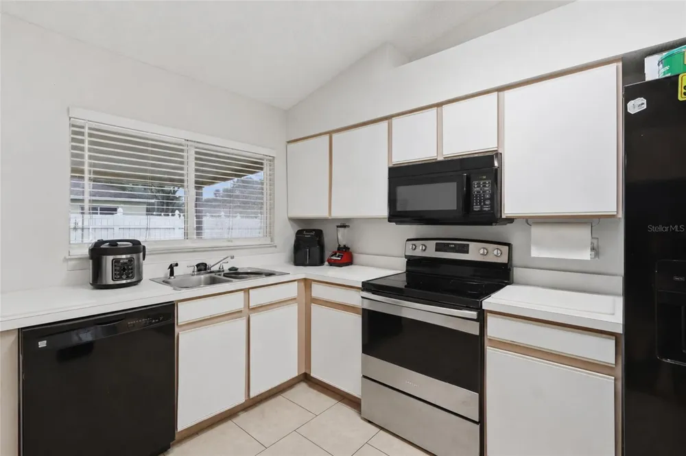 1210 BLUFIELD AVENUE Brandon, FL 33511