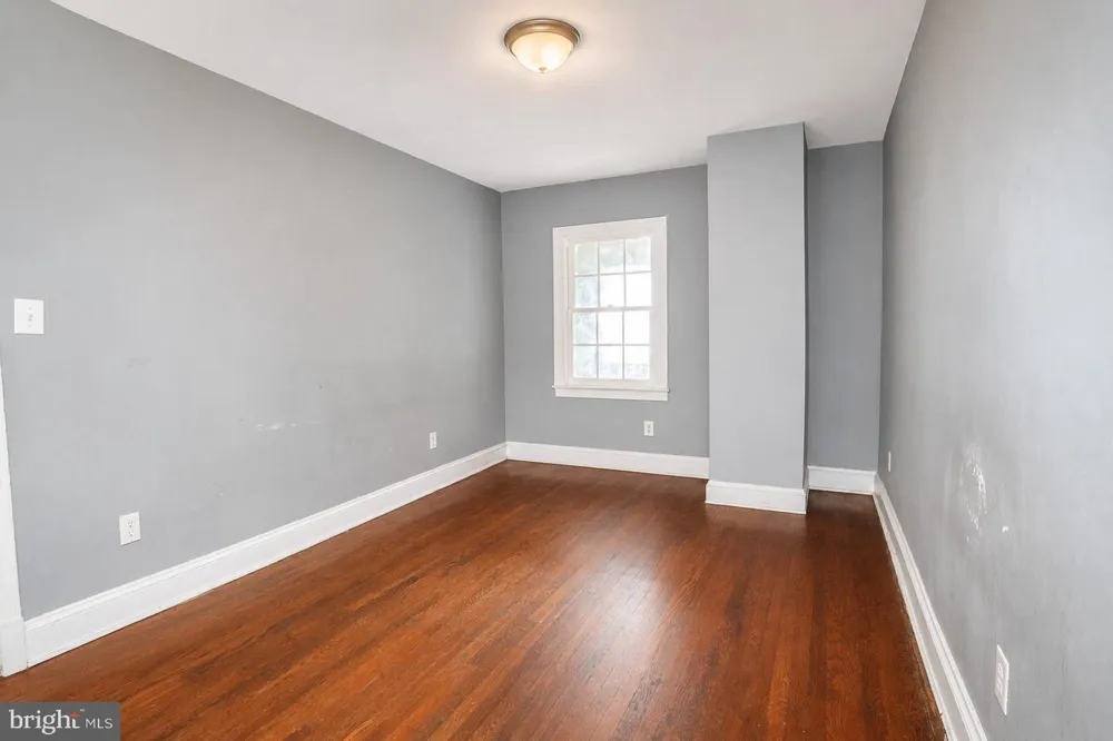 1329 ORREN NE #2 Washington, DC 20002