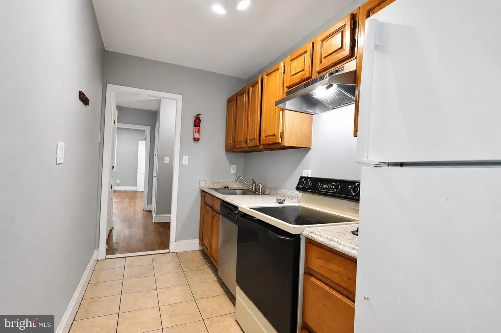 1329 ORREN NE #2 Washington, DC 20002