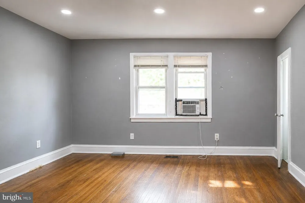 1329 ORREN NE #2 Washington, DC 20002