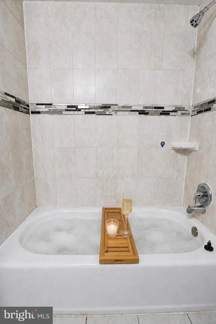 1329 ORREN NE #2 Washington, DC 20002