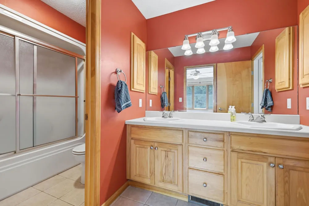 2640 Pine Ridge Boulevard Red Wing, MN 55066