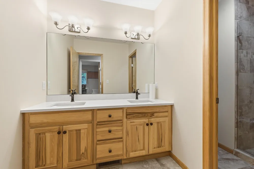 2640 Pine Ridge Boulevard Red Wing, MN 55066