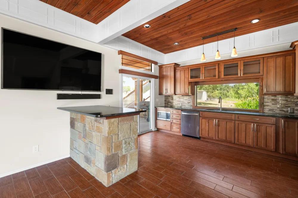 137 Hill Drive Granite Shoals, TX 78654