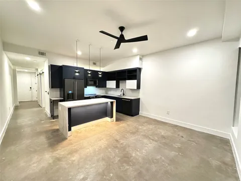 507 Sabine Street #1003