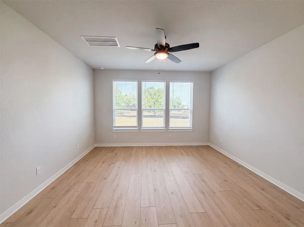125 High Valley Drive Liberty Hill, TX 78642