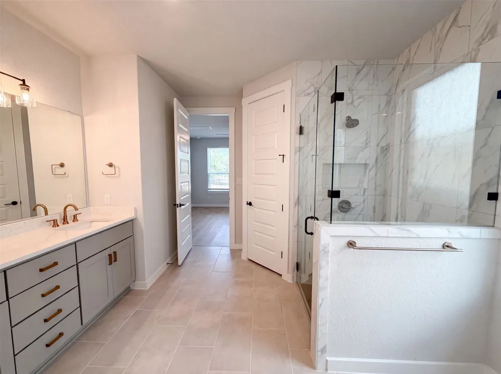125 High Valley Drive Liberty Hill, TX 78642