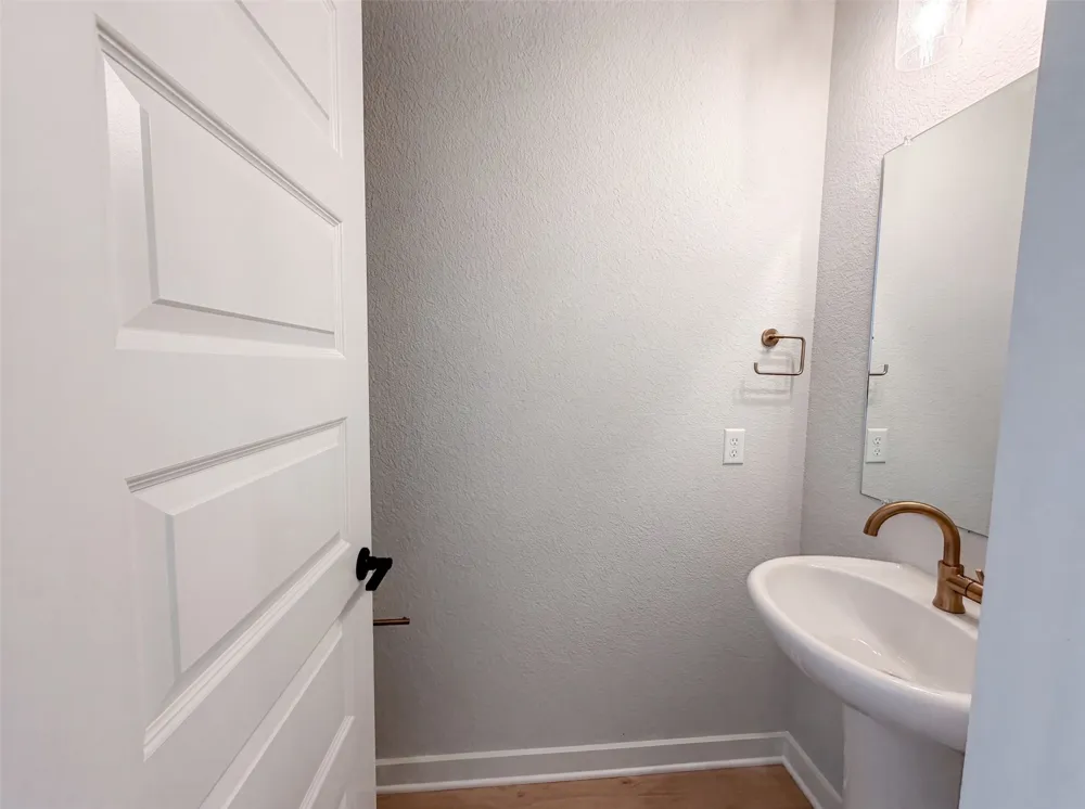 125 High Valley Drive Liberty Hill, TX 78642