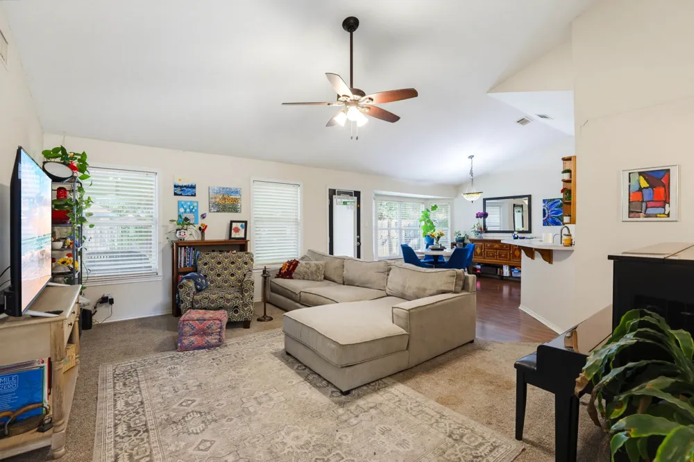 1001 Travis Street Lockhart, TX 78644