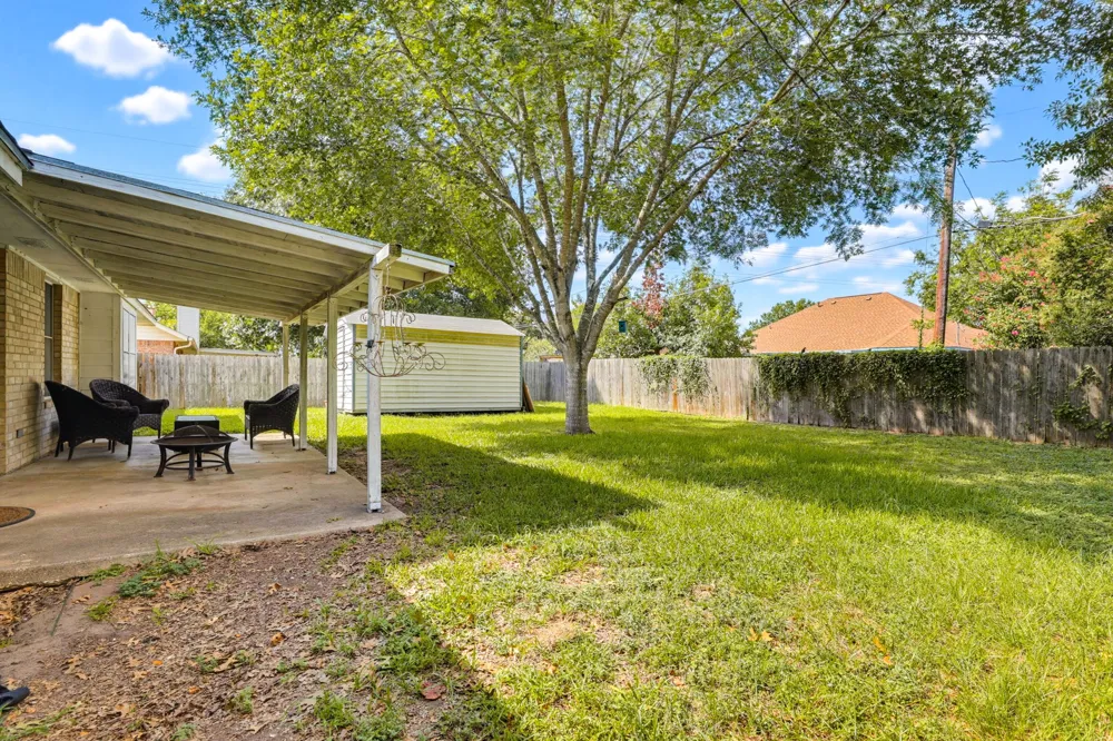 1001 Travis Street Lockhart, TX 78644