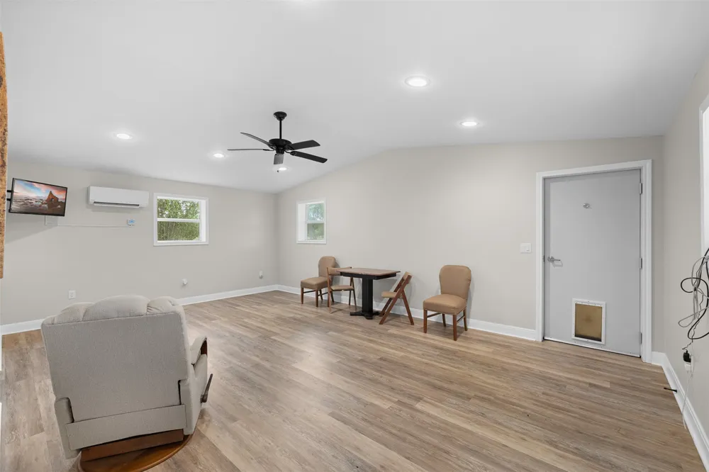 577 Herron Trail McDade, TX 78650