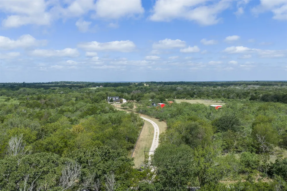577 Herron Trail McDade, TX 78650