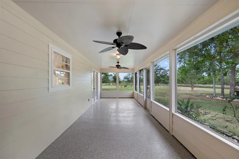 577 Herron Trail McDade, TX 78650