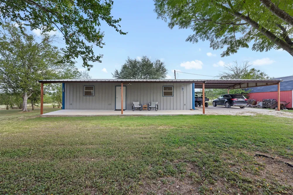 577 Herron Trail McDade, TX 78650