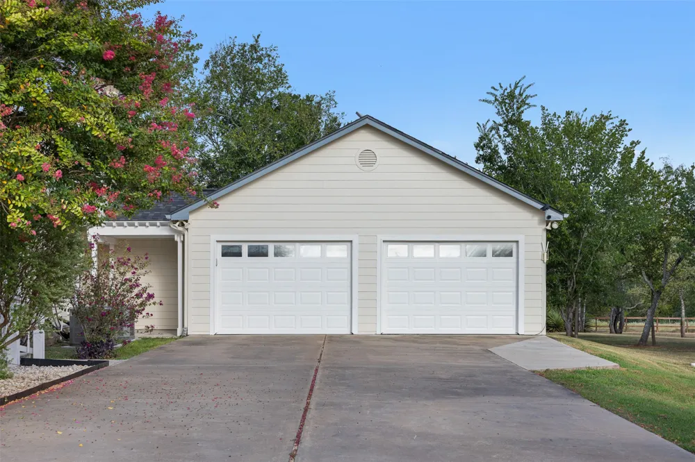 577 Herron Trail McDade, TX 78650