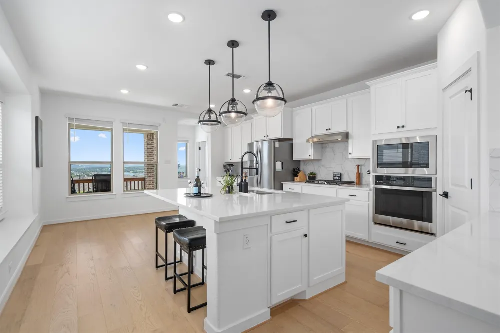 8025 Copper Prairie Bend Lago Vista, TX 78645