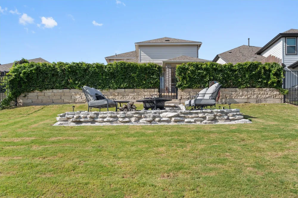 8025 Copper Prairie Bend Lago Vista, TX 78645