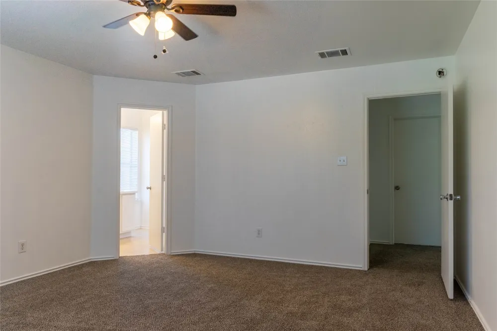 2209 Canvas Back Drive Taylor, TX 76574