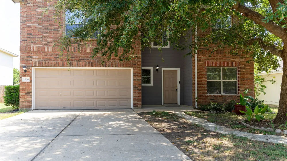 2209 Canvas Back Drive Taylor, TX 76574