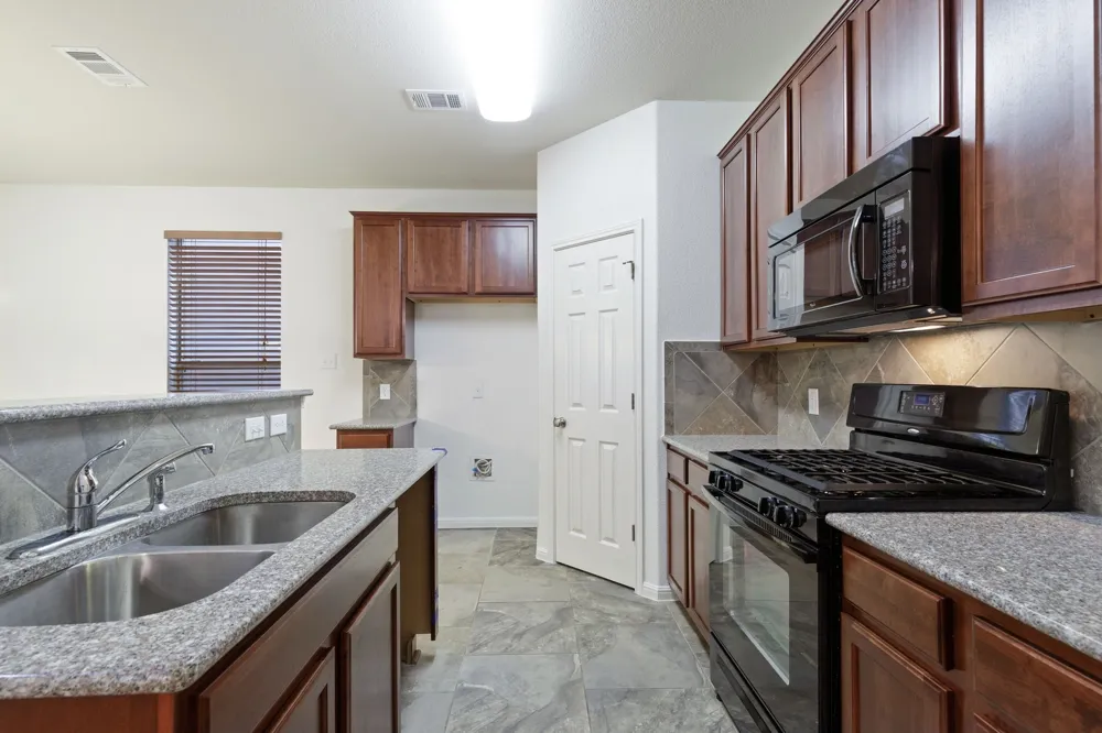 11400 W Parmer Lane #88 Cedar Park, TX 78613