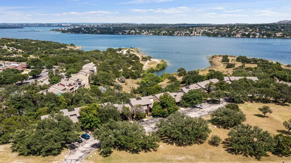 113 Comanche Point Point Venture, TX 78645