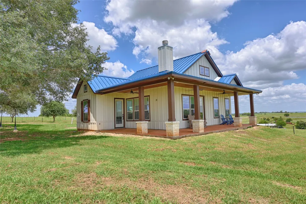 2610 FM 1965 La Grange, TX 78945