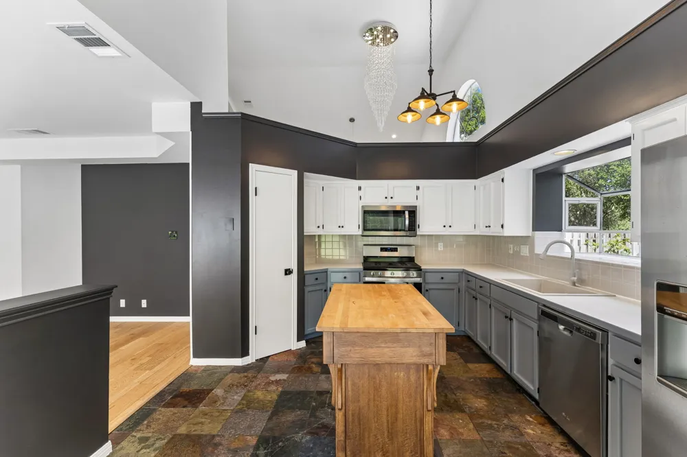 3609 Latimer Drive Austin, TX 78732
