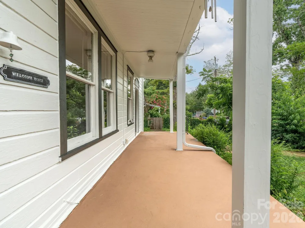 111-113 Stewart Street Hendersonville, NC 28792