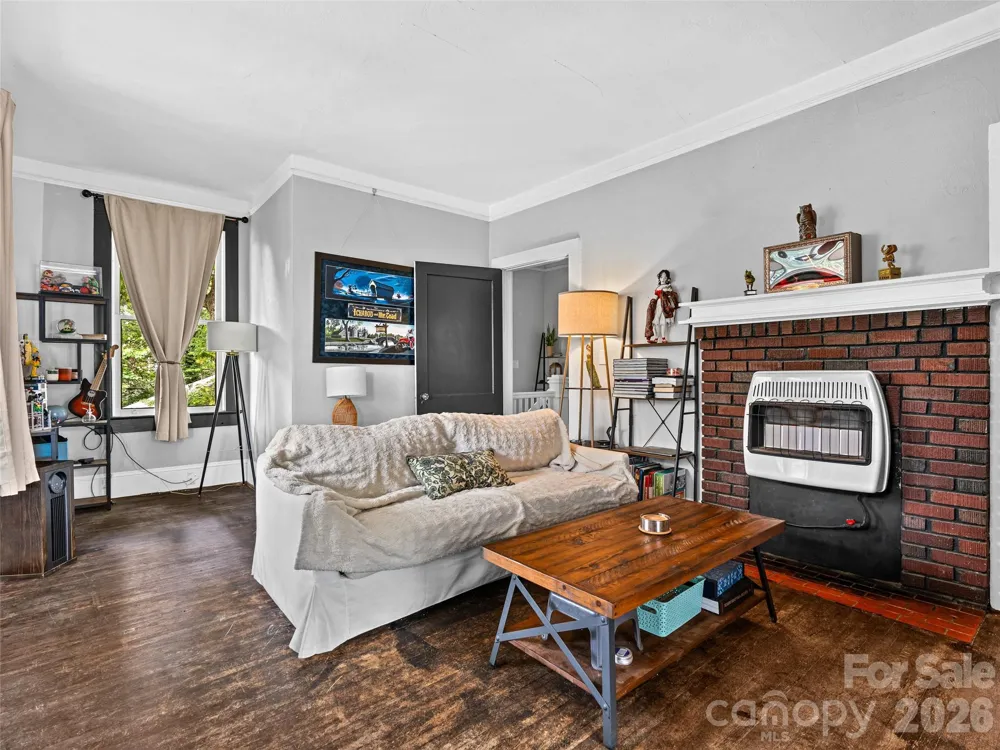 111-113 Stewart Street Hendersonville, NC 28792
