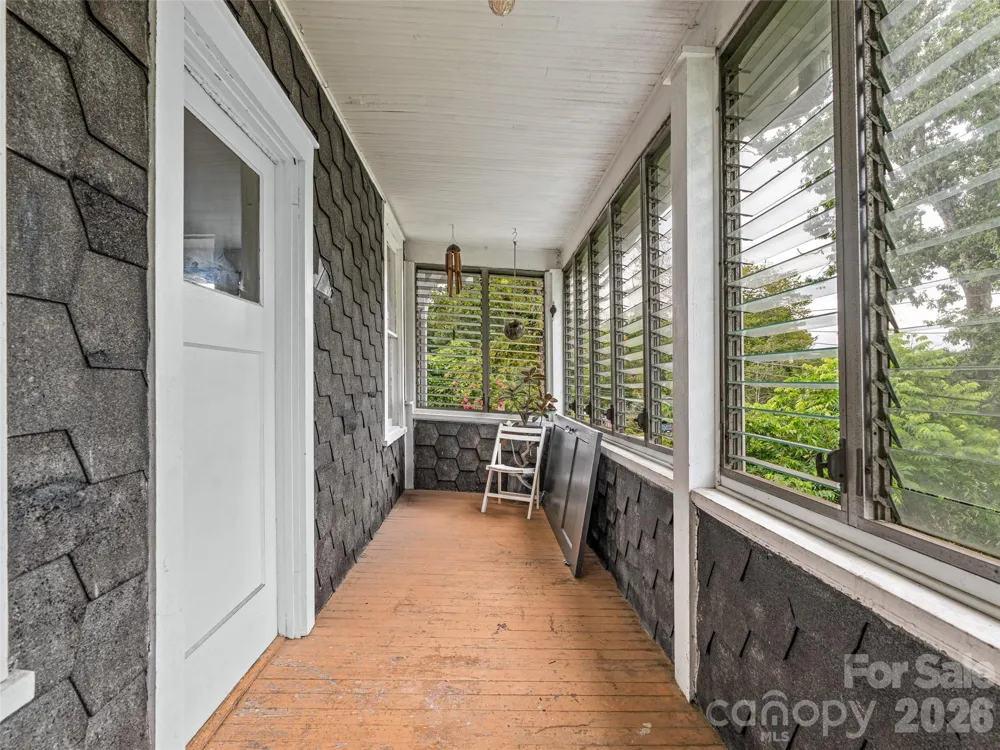 111-113 Stewart Street Hendersonville, NC 28792
