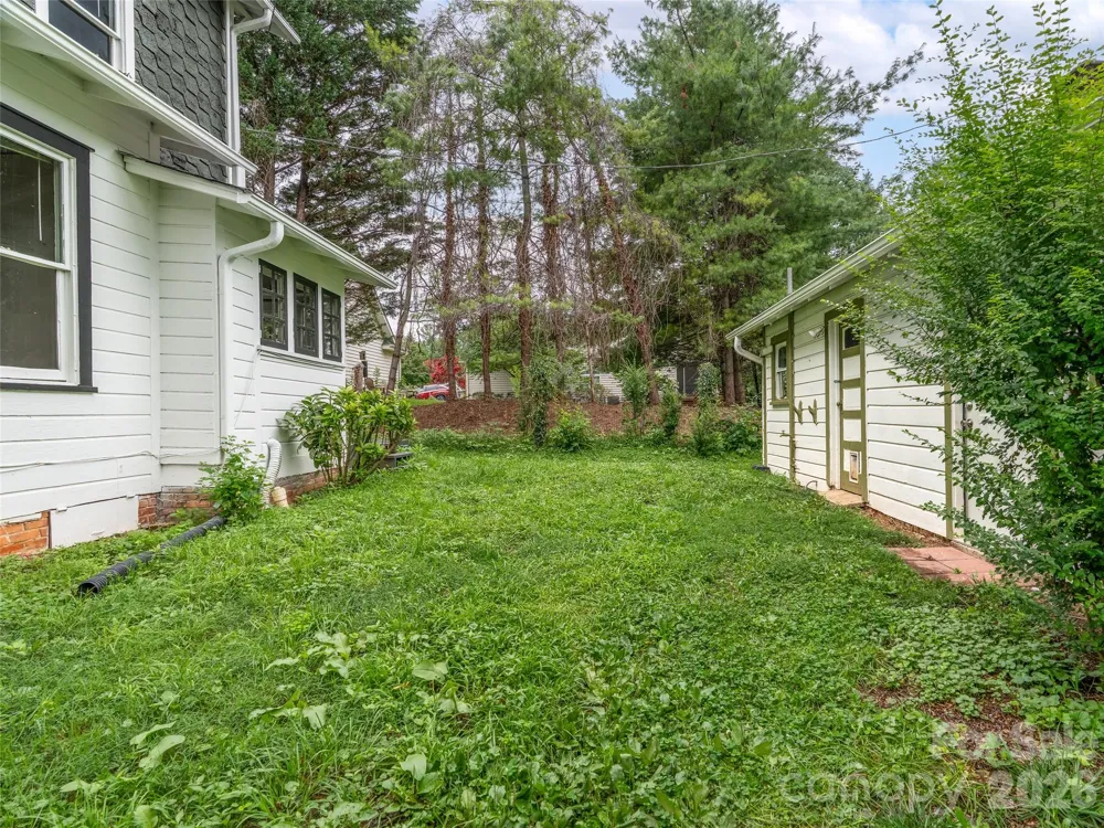111-113 Stewart Street Hendersonville, NC 28792