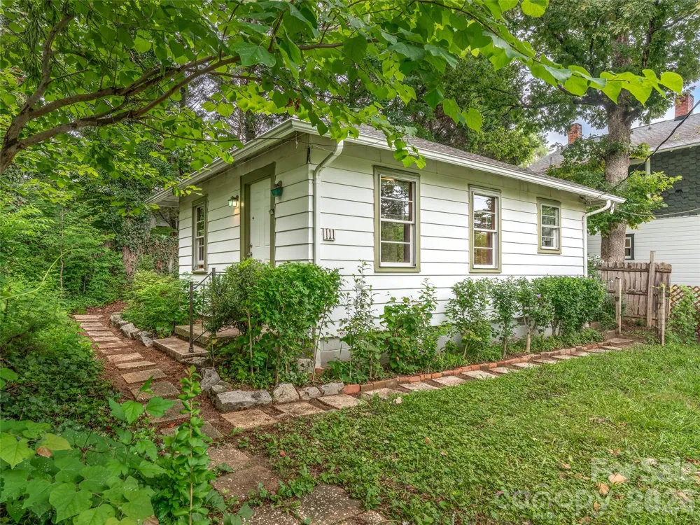 111-113 Stewart Street Hendersonville, NC 28792