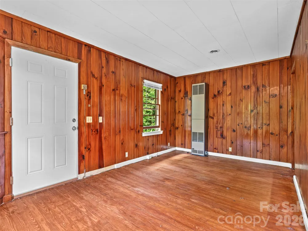 111-113 Stewart Street Hendersonville, NC 28792