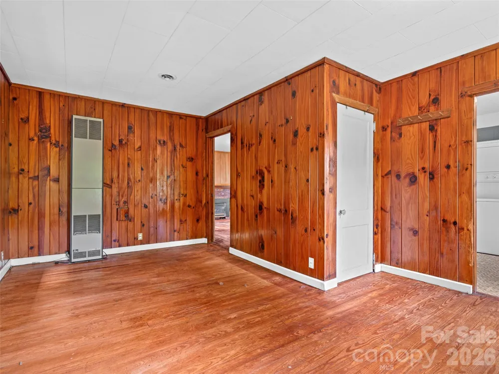 111-113 Stewart Street Hendersonville, NC 28792