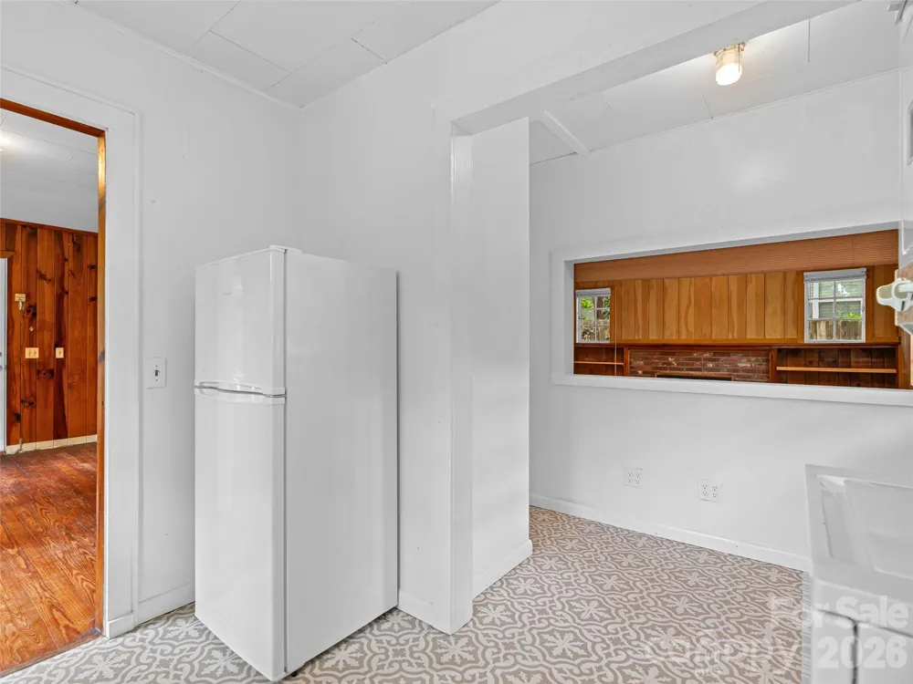 111-113 Stewart Street Hendersonville, NC 28792