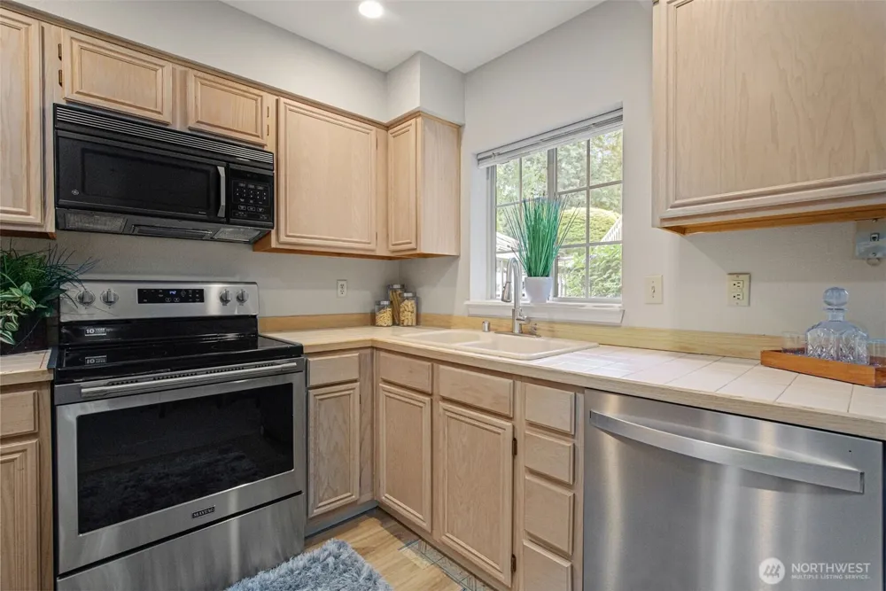 2560 118th Avenue SE #3-201 Bellevue, WA 98005