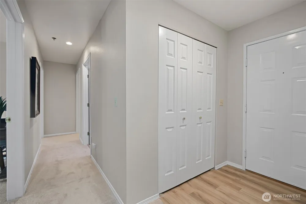 2560 118th Avenue SE #3-201 Bellevue, WA 98005