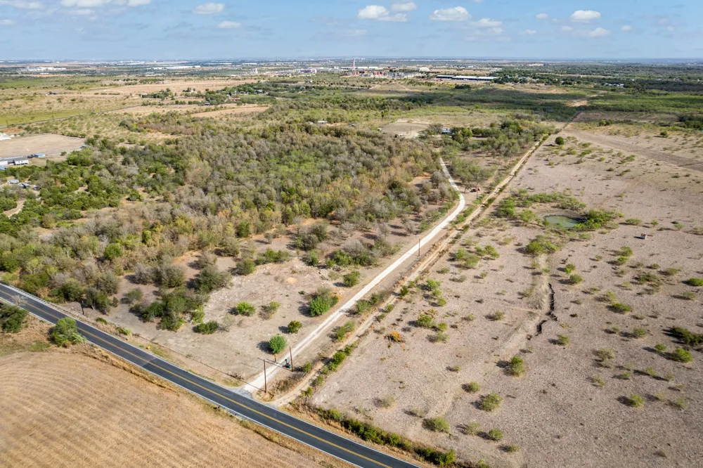 13800 Hokanson Road Del Valle, TX 78617